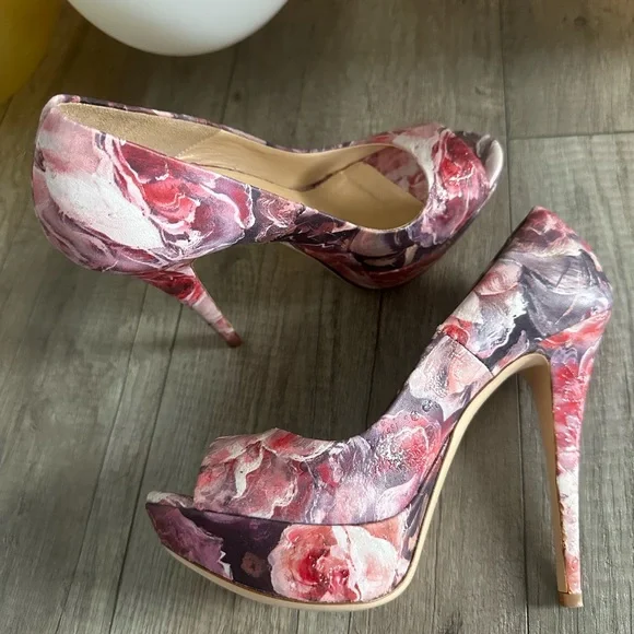 Peep toe high heels from luxury Italian brand Loriblu - Picture 3 of 5